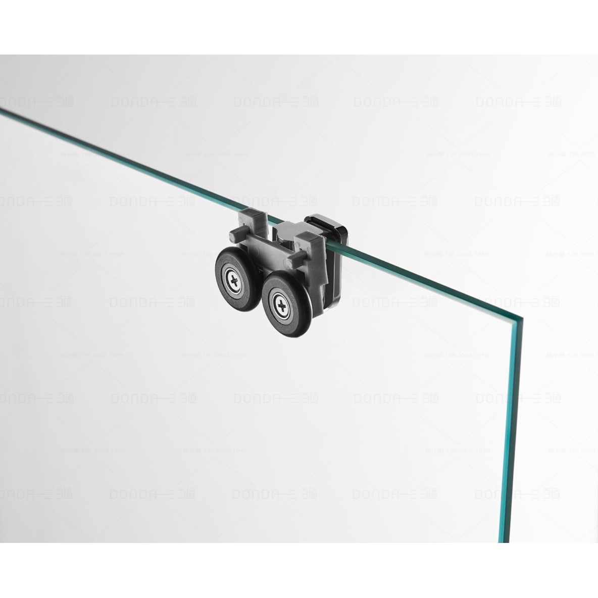 Porte coulissante fermeture sur verre fixe BASIC